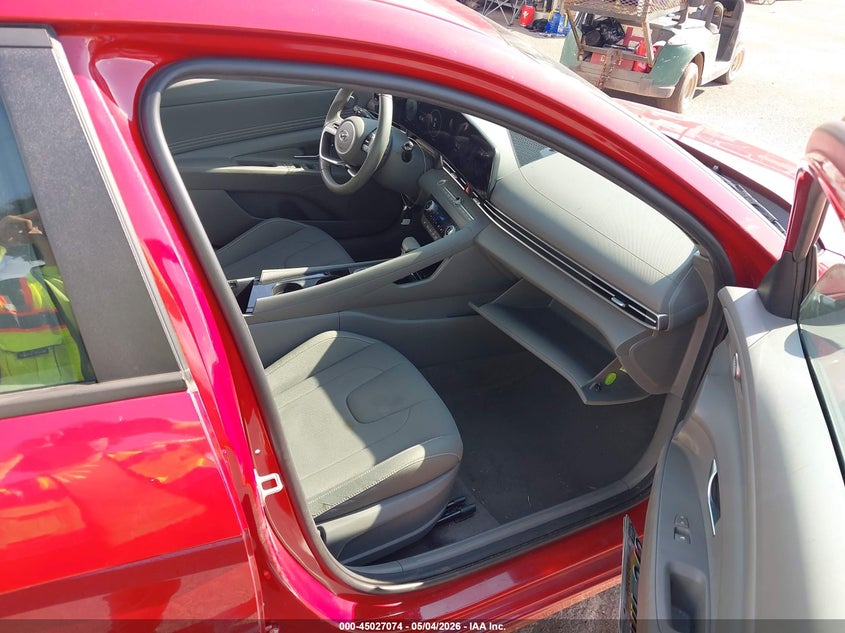 VIN KMHLS4AG1PU519647 2023 HYUNDAI ELANTRA SEL