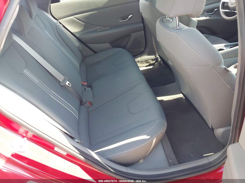 VIN KMHLS4AG1PU519647 2023 HYUNDAI ELANTRA SEL