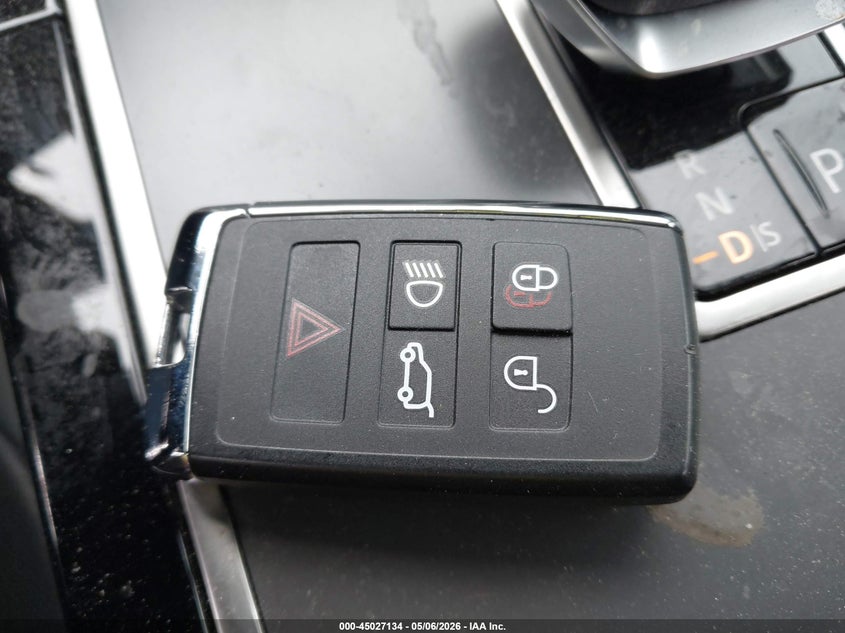 2026 Land Rover Range Rover Velar P250 S VIN: SALYJ2EX8TA820125 Lot: 45027134