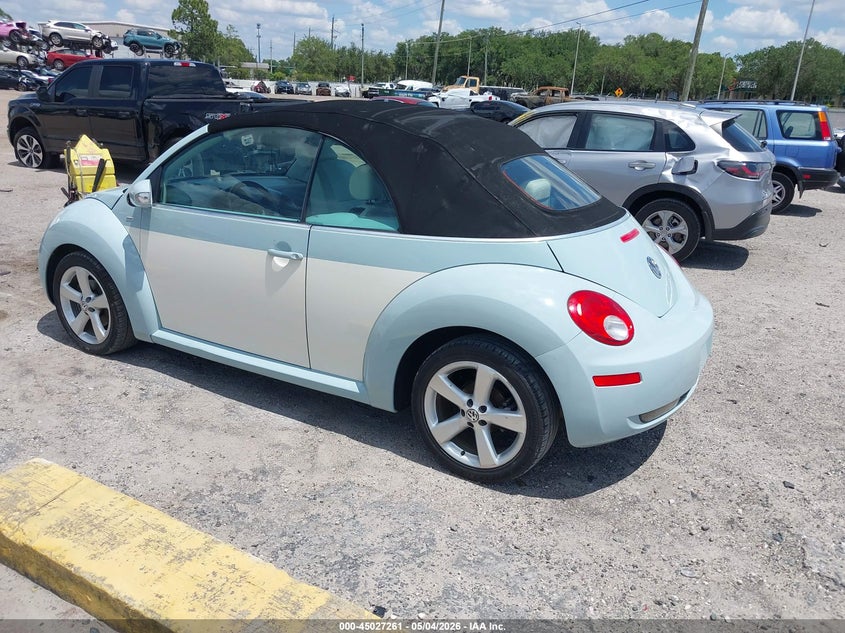 2010 Volkswagen New Beetle 2.5L Final Edition