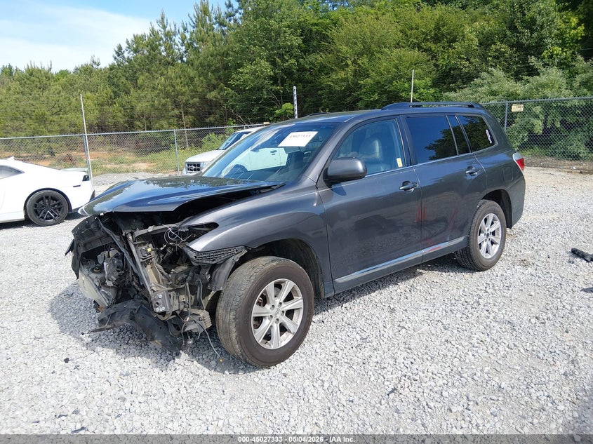 2013 TOYOTA HIGHLANDER auction photo 2