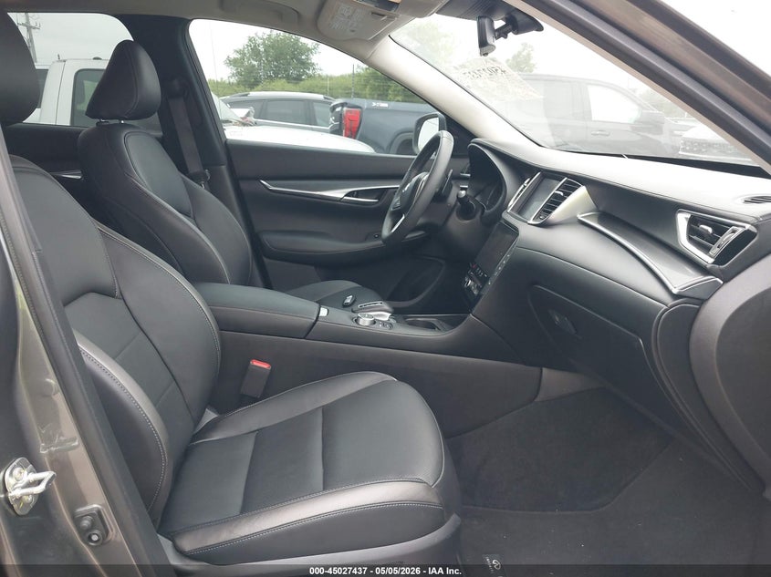 2025 INFINITI QX50 auction photo 5
