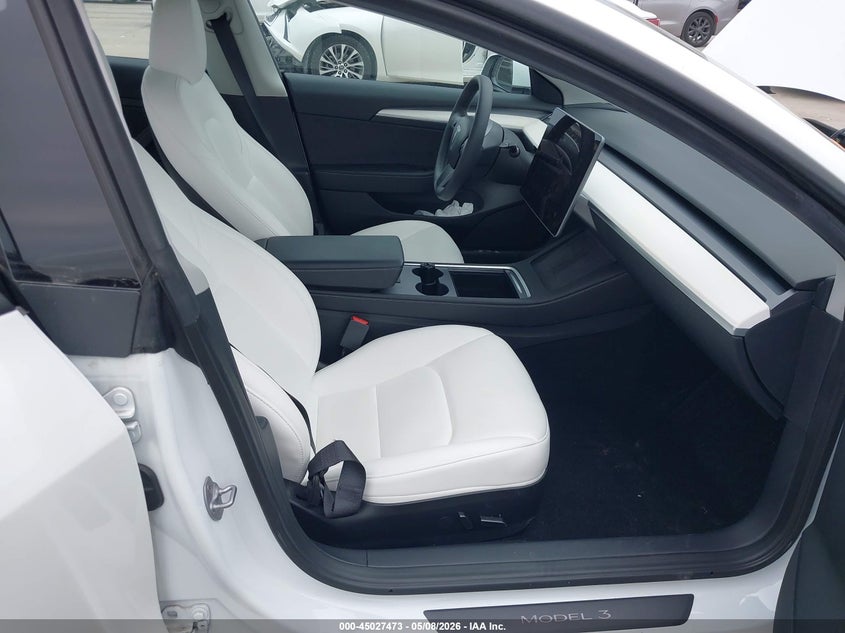 TESLA MODEL 3 - zdjęcie 5
