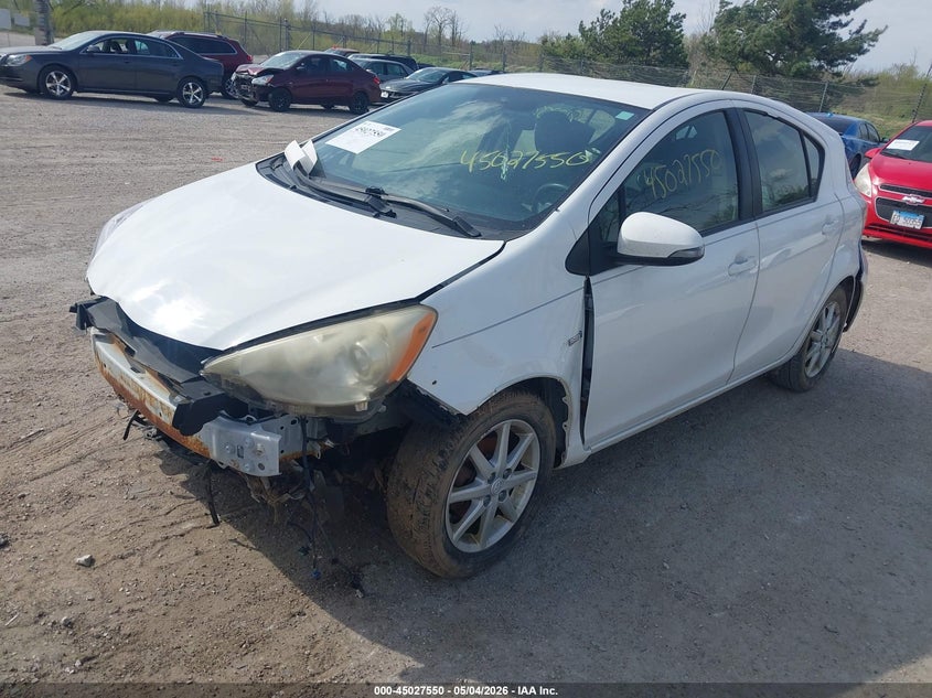 2013 Toyota Prius C Three JTDKDTB30D1550854 photo 1