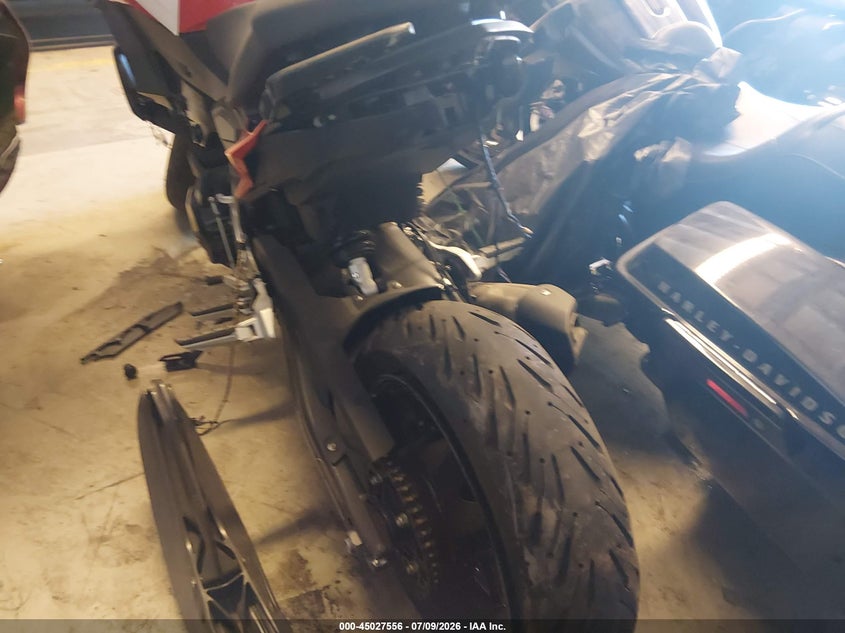 2020 BMW F 900 auction photo 3