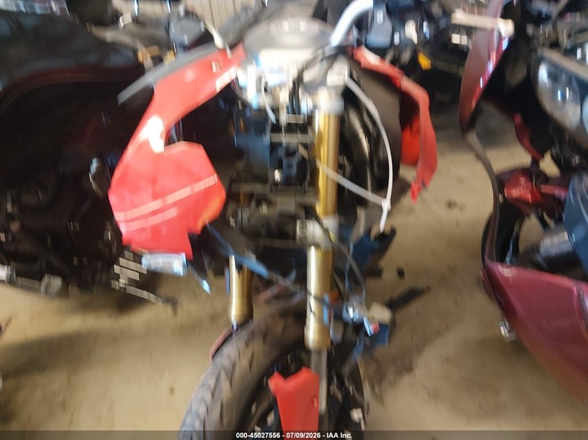 2020 BMW F 900 auction photo 5