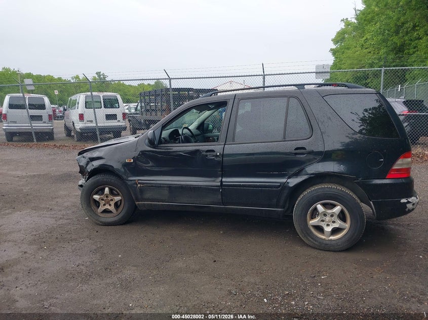 2000 Mercedes-Benz Ml 320 VIN: 4JGAB54EXYA154539 Lot: 45028002
