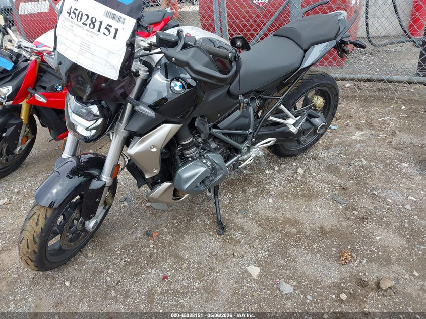2024 BMW R 1250 MOTO 2