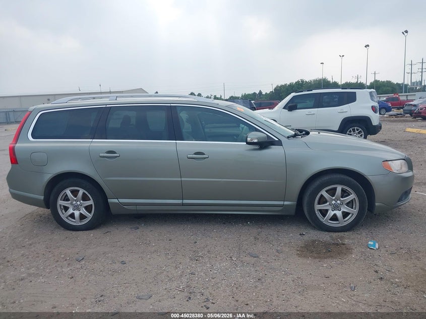 2008 Volvo V70 3.2 VIN: YV1BW982081045697 Lot: 45028380
