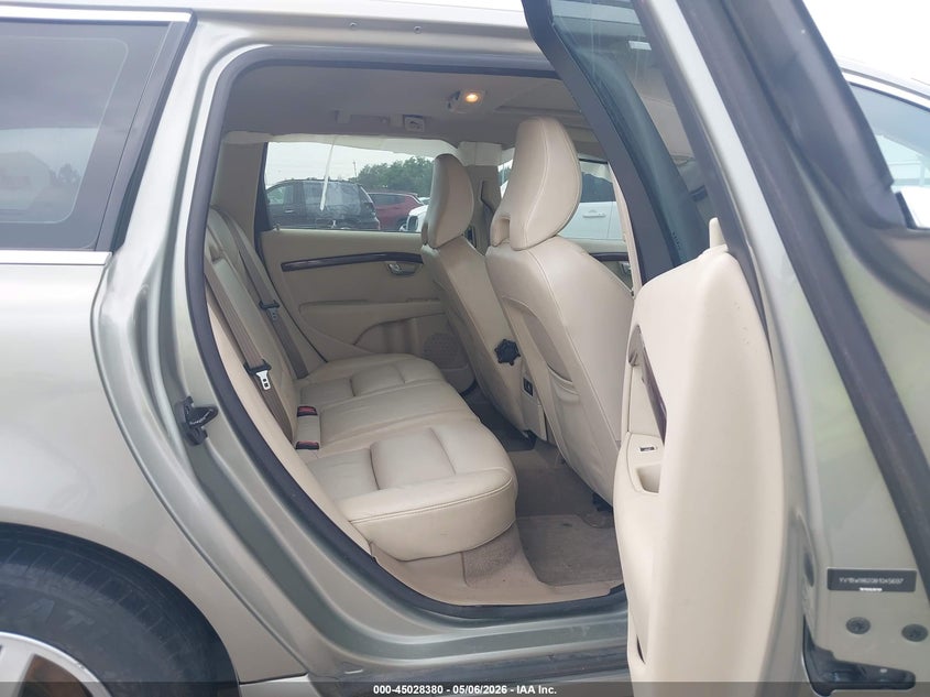 2008 Volvo V70 3.2 VIN: YV1BW982081045697 Lot: 45028380