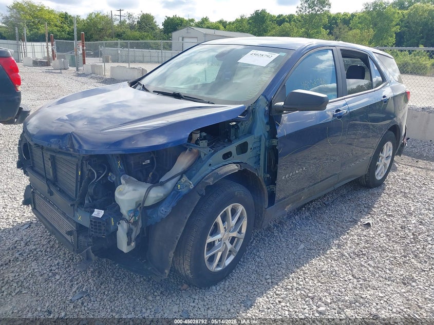 2022 CHEVROLET EQUINOX auction photo 2