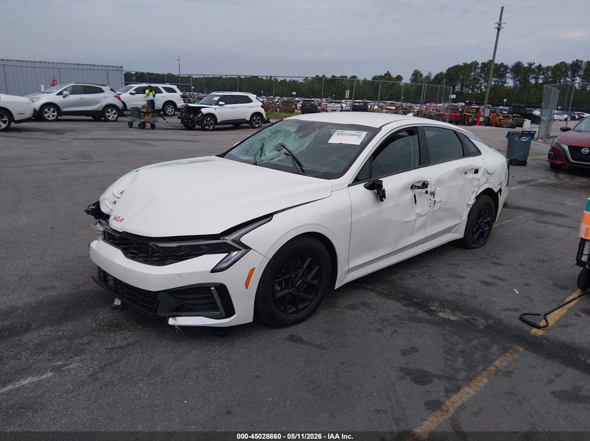 Vin: knag24j74s5325216, lot: 45526374, kia k5 lxs 20252