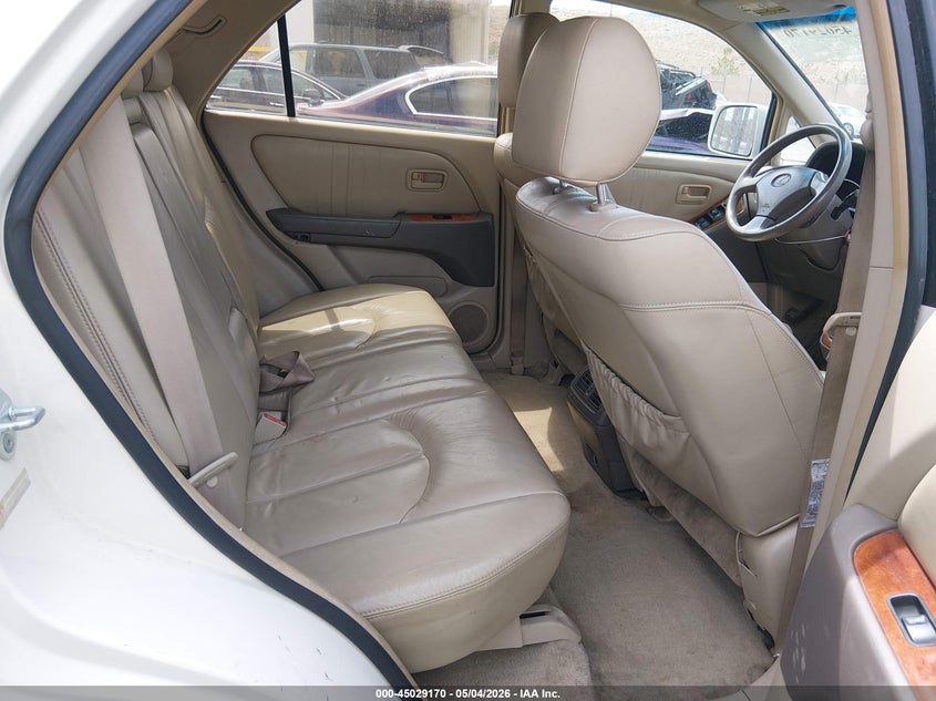 1999 LEXUS RX 300 auction photo 8