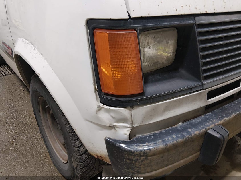 1994 Chevrolet Astro VIN: 1GNEL19W9RB152054 Lot: 45029266