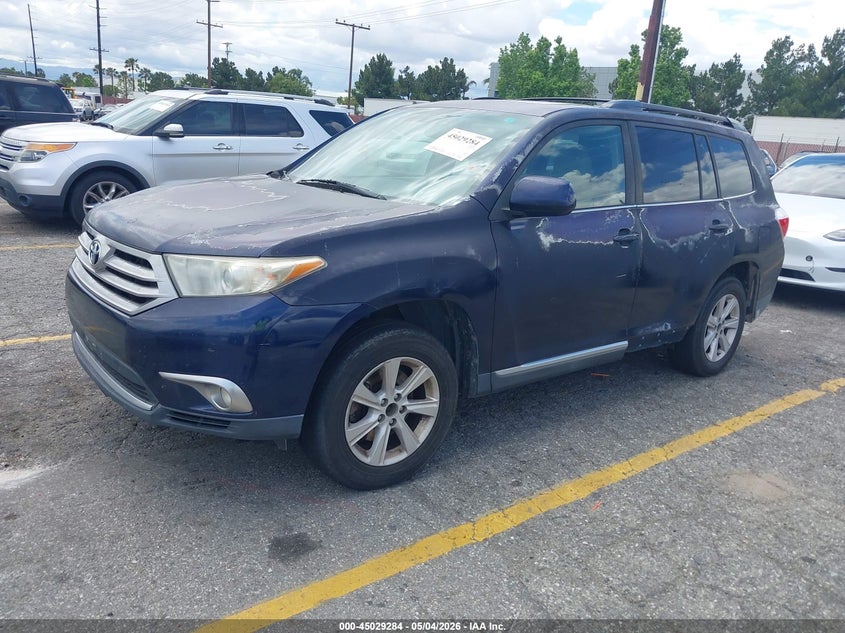 2011 TOYOTA HIGHLANDER auction photo 2