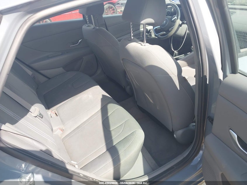 2021 HYUNDAI ELANTRA auction photo 8