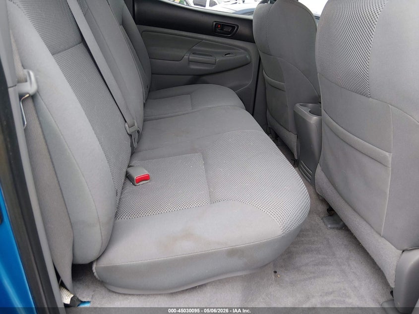 2011 TOYOTA TACOMA auction photo 8