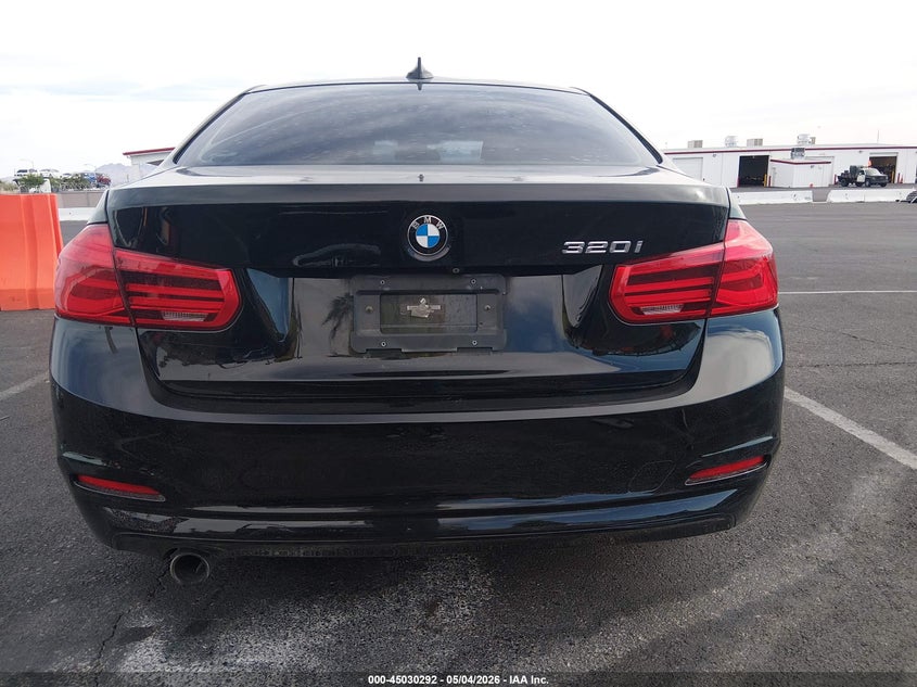 2018 BMW 320I · Photo 17