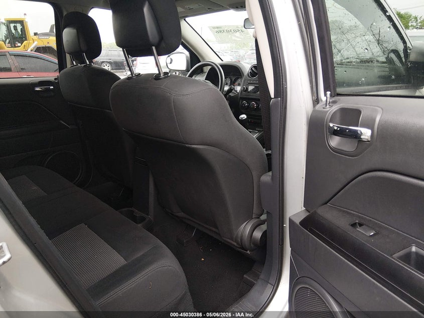 2011 JEEP COMPASS auction photo 8