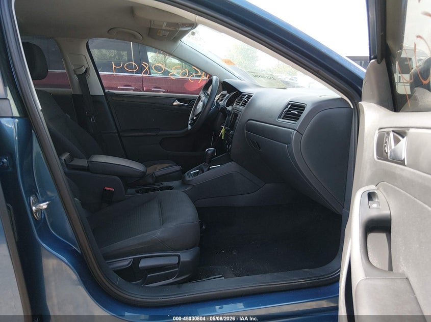 2016 VOLKSWAGEN JETTA auction photo 5