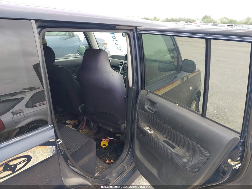 2005 Scion Xb VIN: JTLKT324X50184232 Lot: 45030908