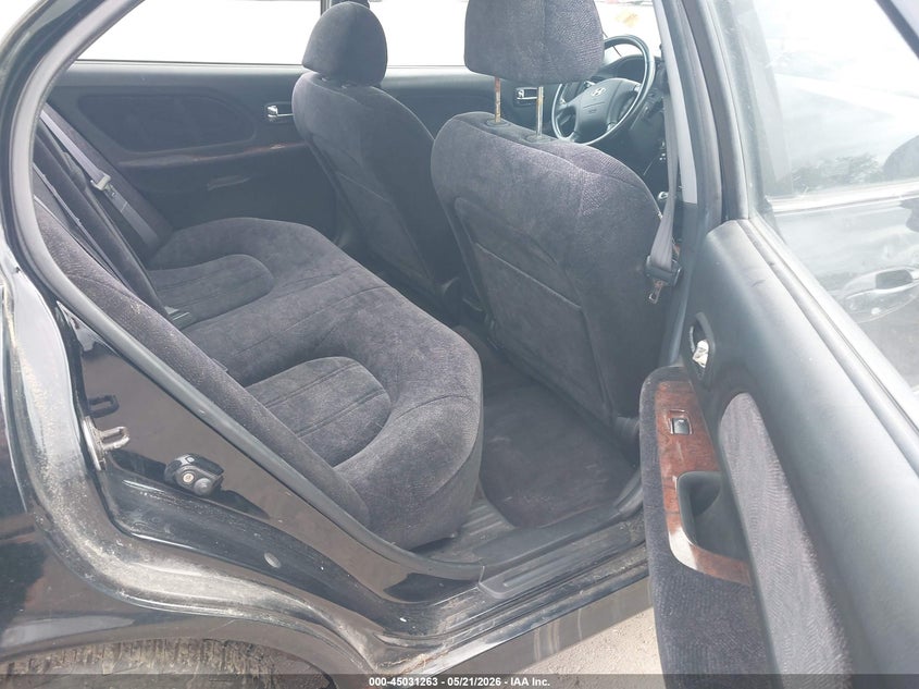 2002 Hyundai Sonata Gls/Lx VIN: KMHWF35H52A621946 Lot: 45031263