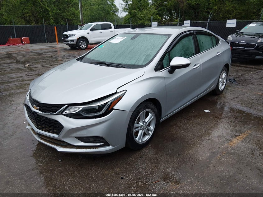 2017 CHEVROLET CRUZE auction photo 2
