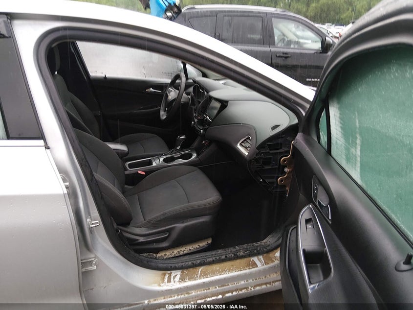 2017 CHEVROLET CRUZE auction photo 5