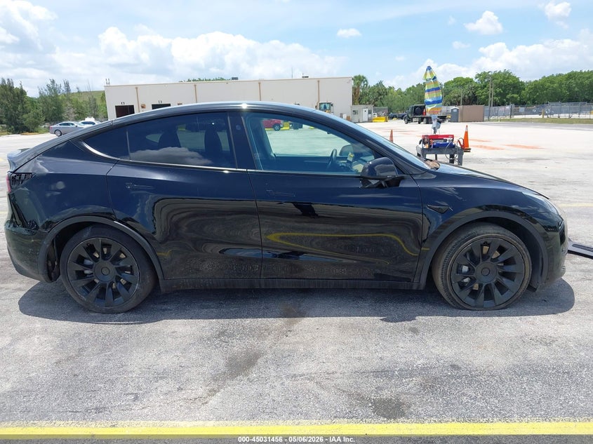 Фото 13 - TESLA MODEL Y