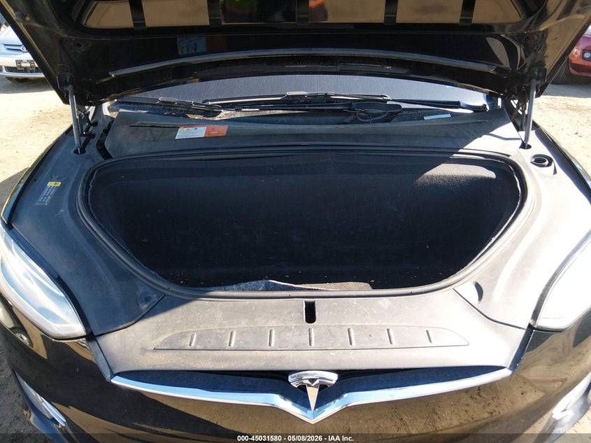 2017 Tesla Model X 100D/75D/90D VIN: 5YJXCBE27HF070121 Lot: 45031580