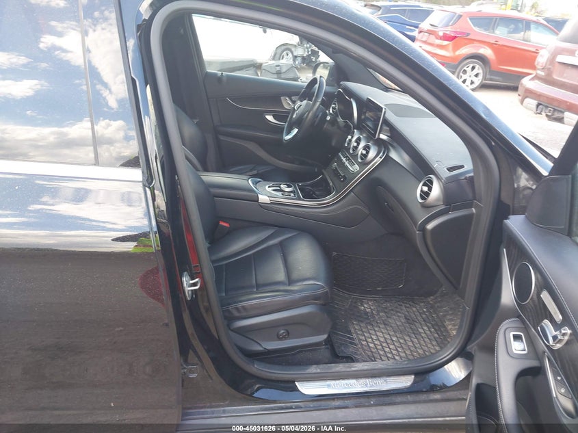 2017 MERCEDES-BENZ GLC 300 auction photo 5