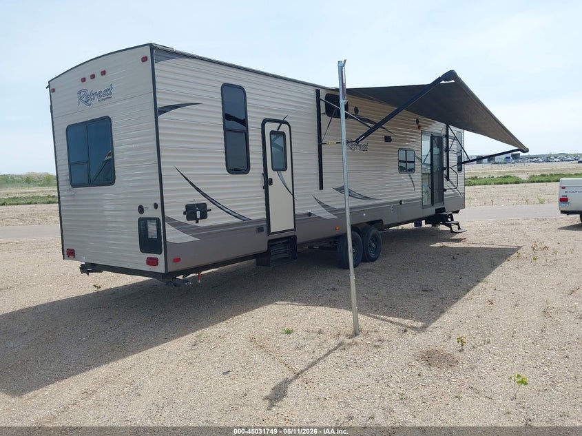 2017 KEYSTONE RV RETREAT auction photo 4