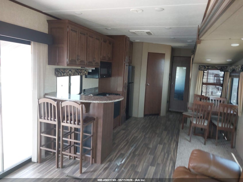 2017 KEYSTONE RV RETREAT auction photo 5