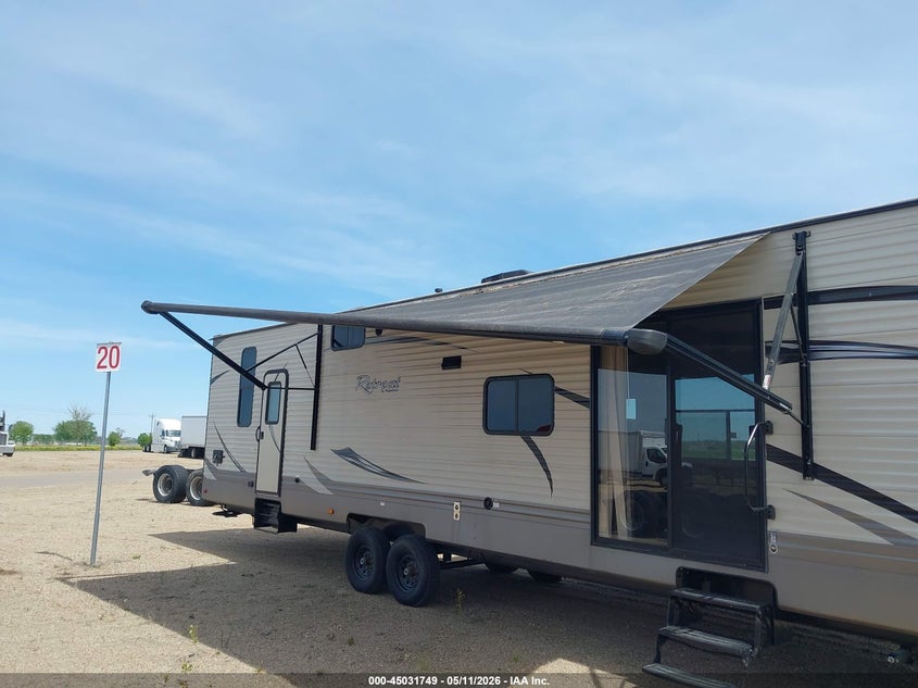 2017 KEYSTONE RV RETREAT auction photo 6