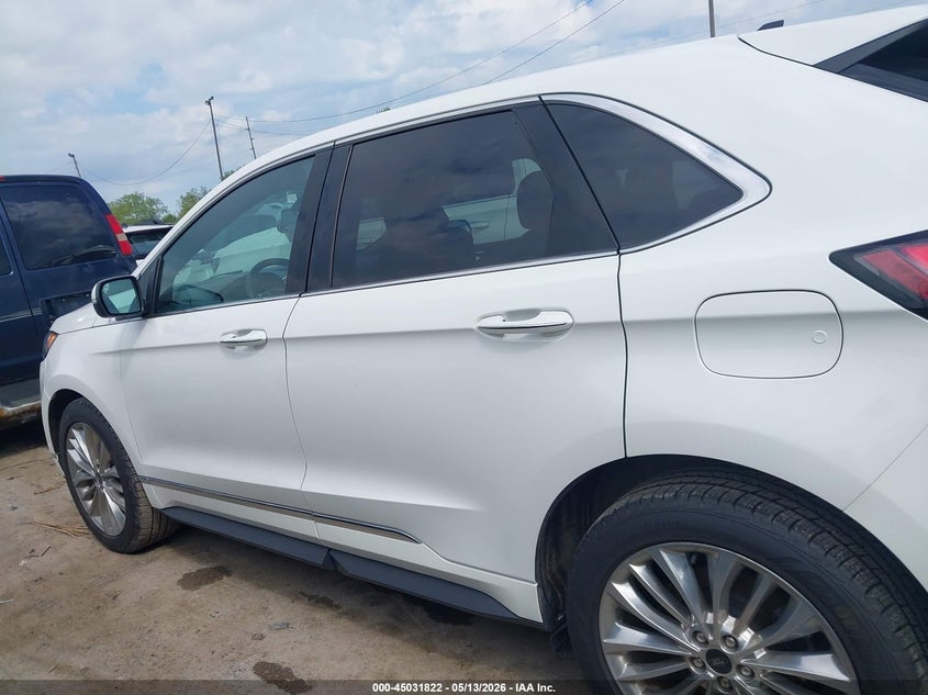 VIN 2FMPK4K96NBA77257 2022 FORD EDGE TITANIUM