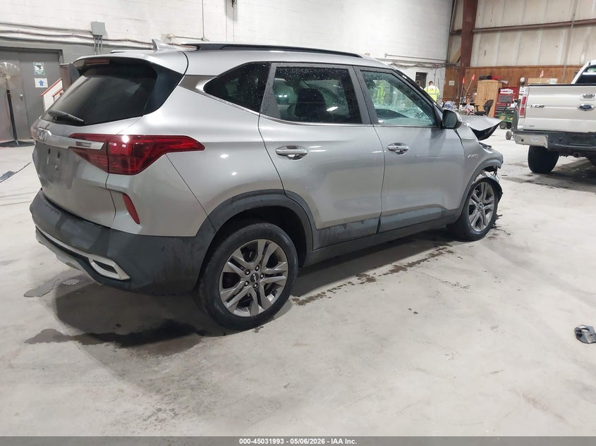 2023 KIA SELTOS auction photo 4