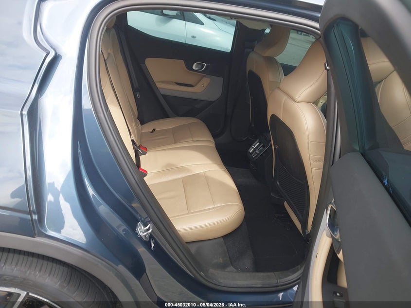 2022 Polestar 2 Long Range Dual Motor VIN: LPSED3KAXNL078043 Lot: 45032010