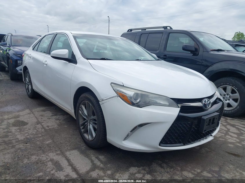 TOYOTA CAMRY SE 2017