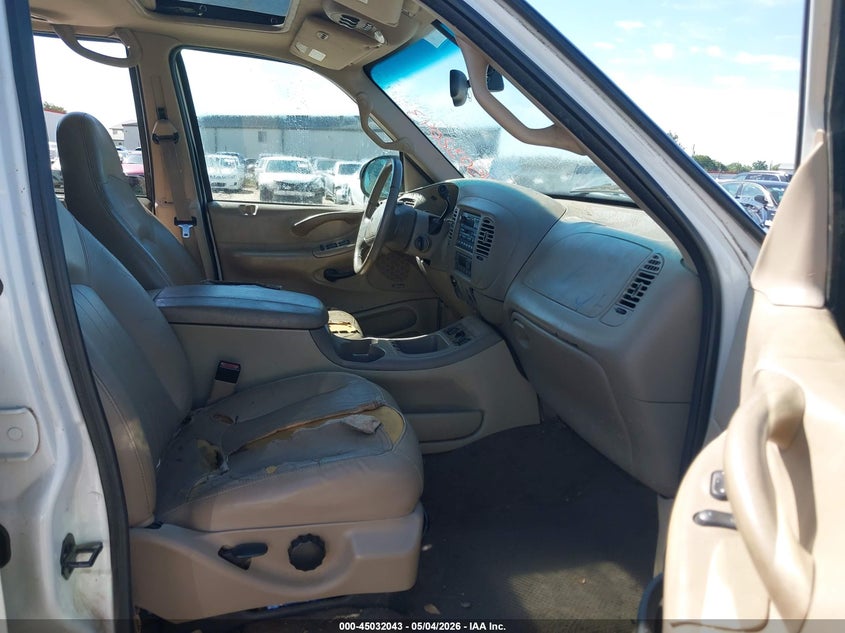 2002 FORD EXPEDITION auction photo 5