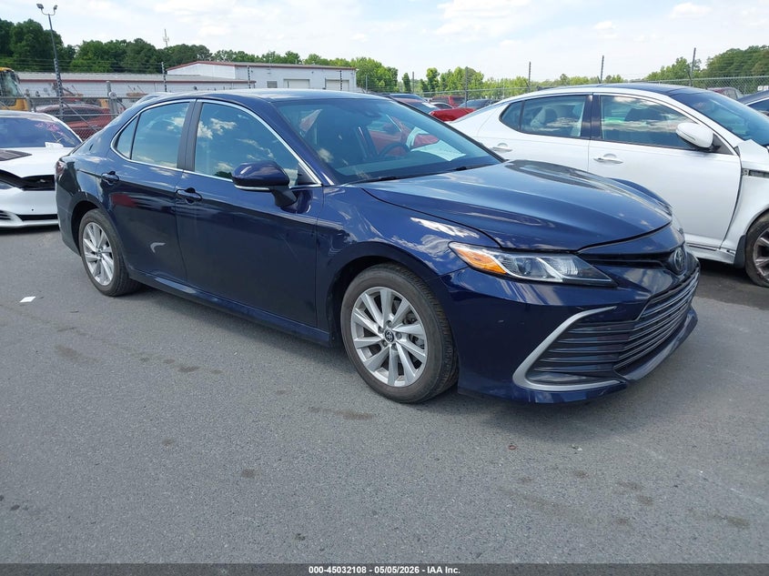 TOYOTA CAMRY LE 2022