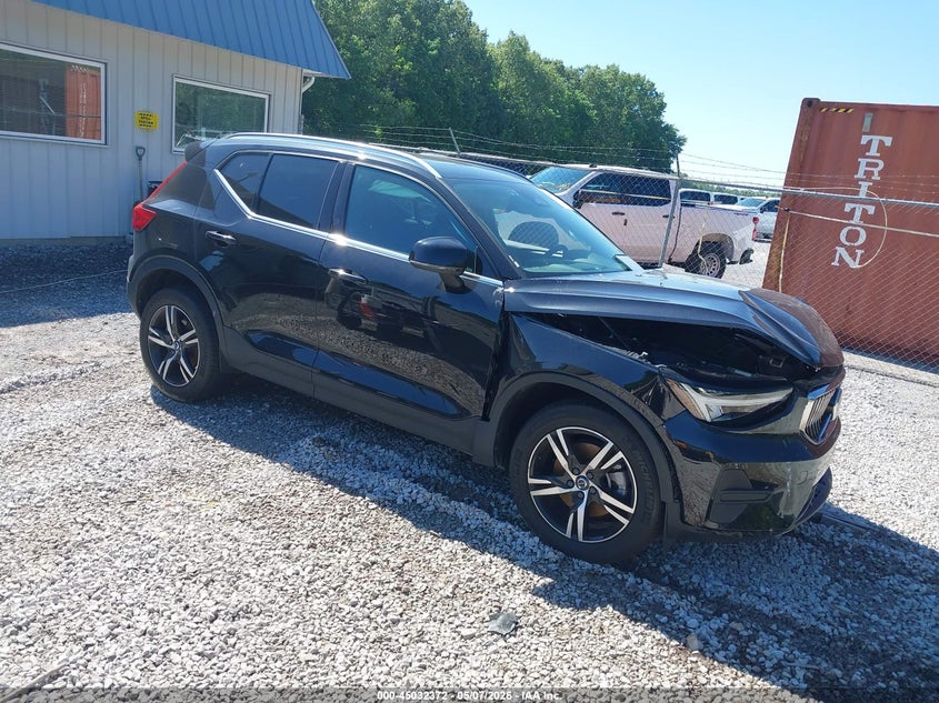 Vin: yv4l12uk8r2286664, lot: 45529889, volvo xc40 b5 core bright theme/b5 core dark theme 2024 img_1