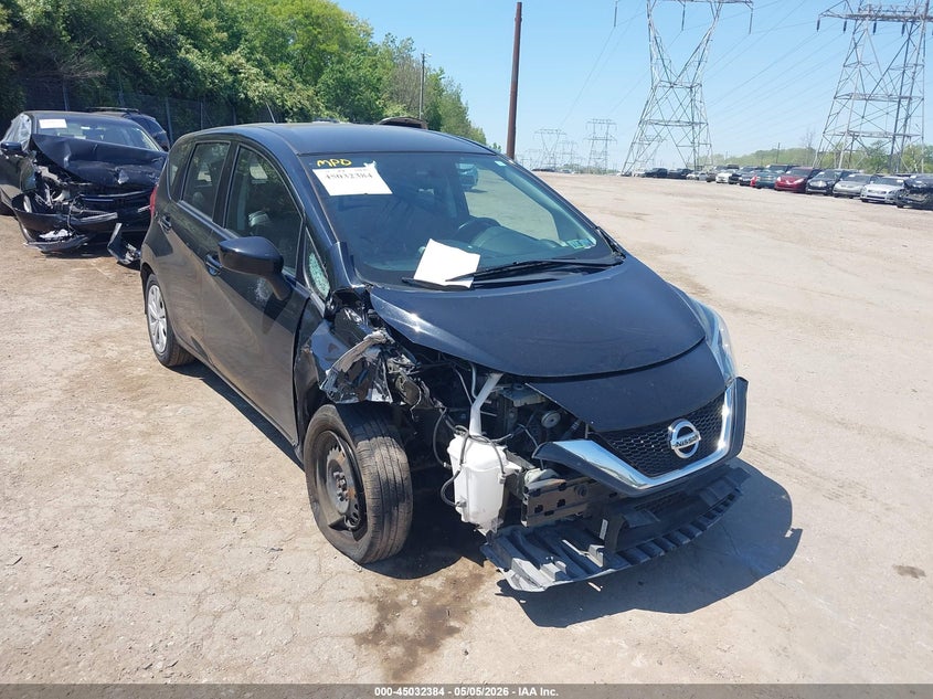 NISSAN VERSA NOTE 2018. Lot# 45032384. VIN 3N1CE2CP9JL369384. Photo 1