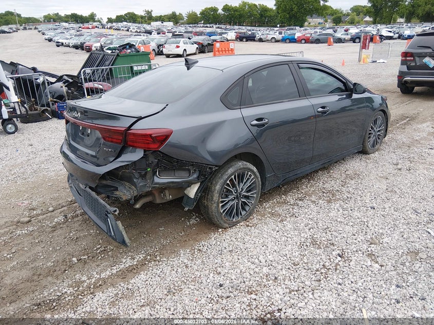 2024 KIA FORTE auction photo 4