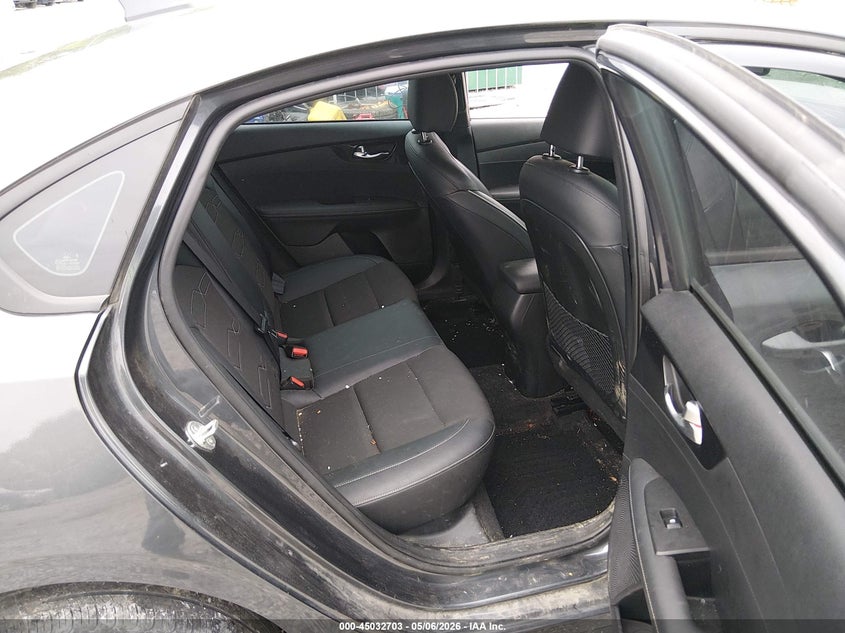 2024 KIA FORTE auction photo 8