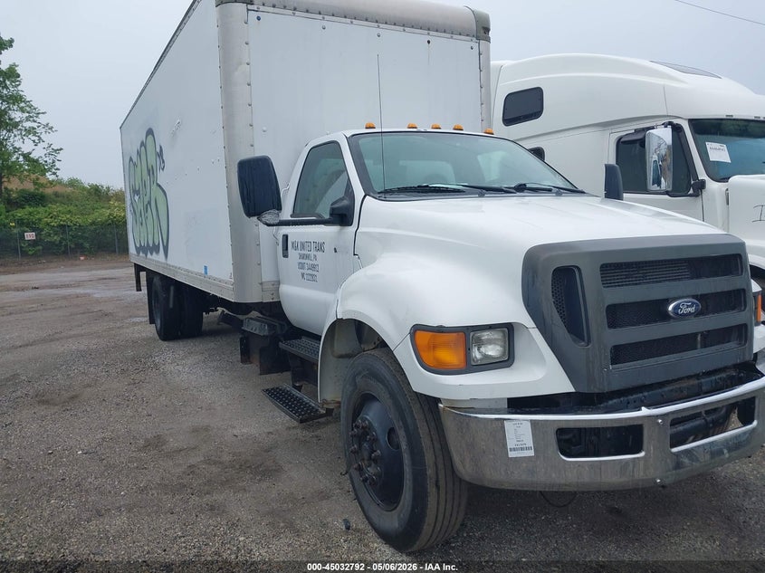 2012 FORD F-750 XL/XLT
