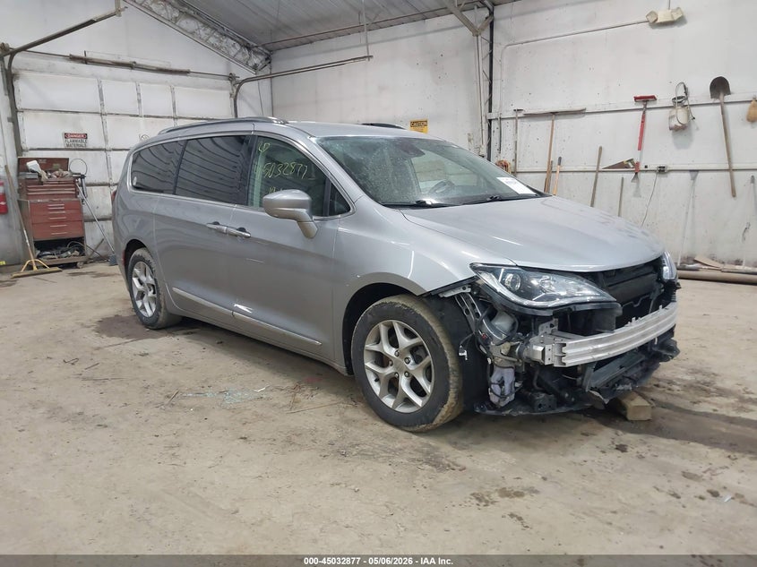 CHRYSLER PACIFICA 2019. Lot# 45032877. VIN 2C4RC1BG1KR549777. Photo 1