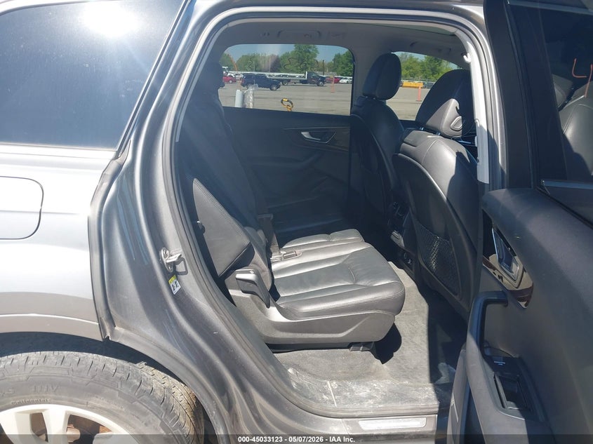 AUDI Q7 2018 VIN WA1LAAF72JD025720