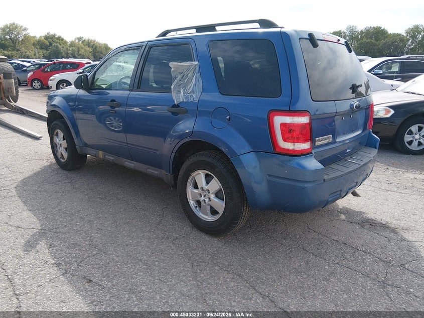 Vin: 1fmcu9d7xaka94662, lot: 45530748, ford escape xlt 20103