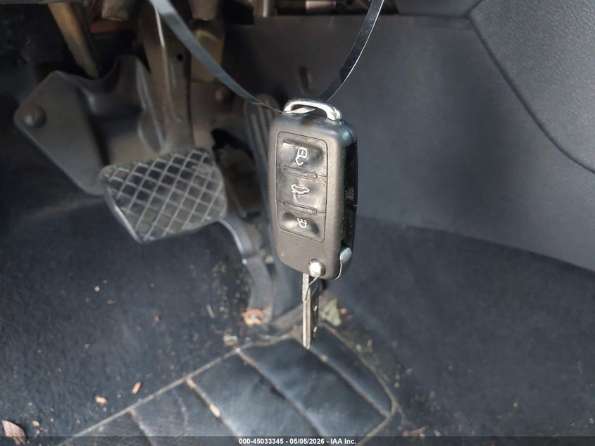 2010 Volkswagen Golf 4-Door VIN: WVWDA7AJ4AW241993 Lot: 45033345