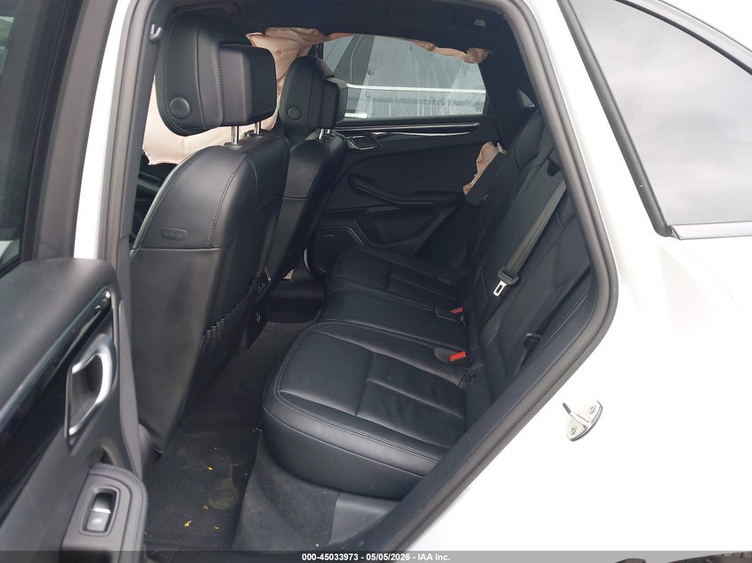 2024 Porsche Macan T VIN: WP1AA2A58RLB06861 Lot: 45033973